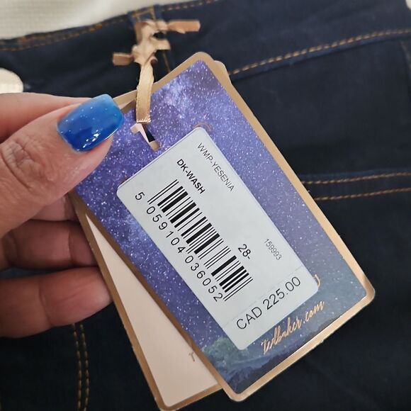 Women's Denim Embroidery Scalloped  Hem Jeans - Picture 4 of 16